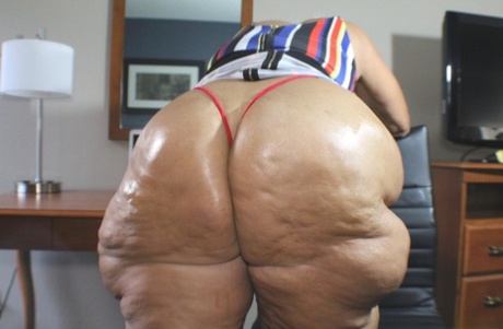 big booty granny free sexy img