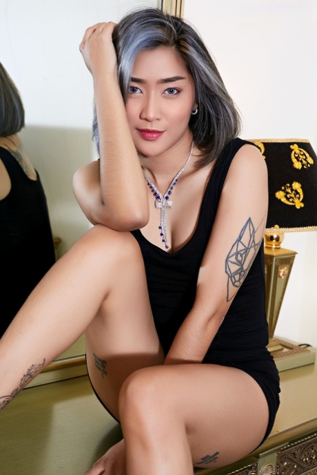 短发亚洲人 美麗的色情 畫廊
