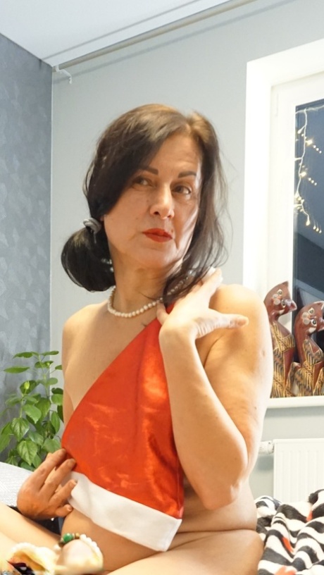 Ananta Shakti model pornographic archive