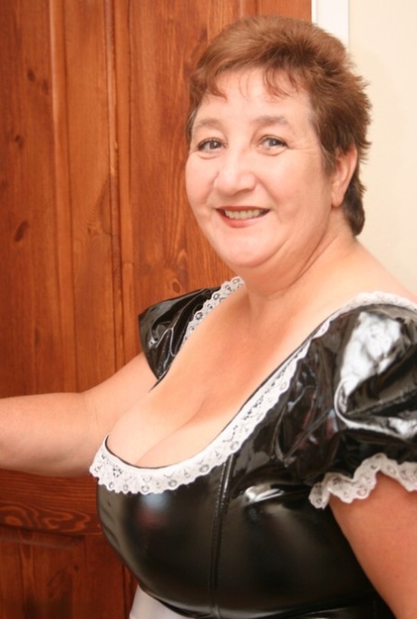 bedstemor naturlige bryster eksklusiv porno billede