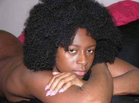 ebony face naked gallery