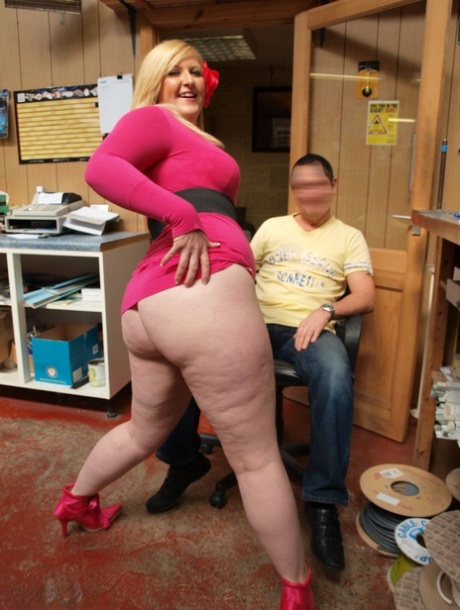 stor vakker kvinne cougar pen porno bilder