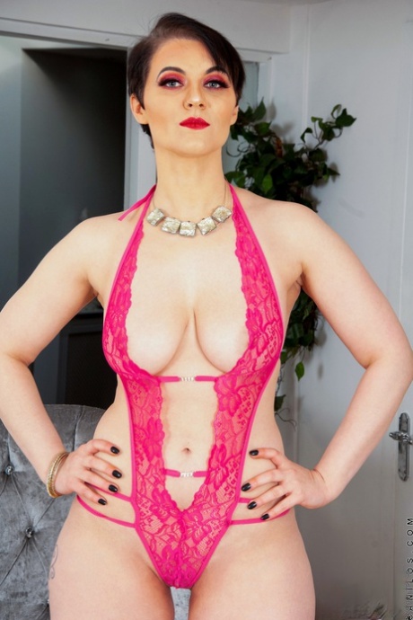 short hair lingerie free sex images
