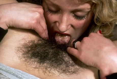 äta hårig fitta pretty erotic samling