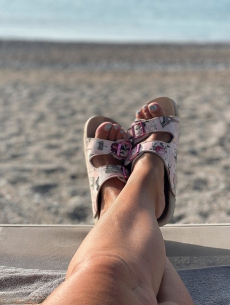 piedi da spiaggia qualità piuttosto alta img