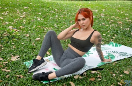 yoga pants spread best photos