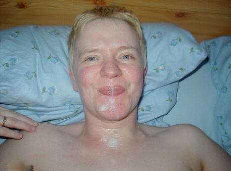 baise sous la douche assez nue image