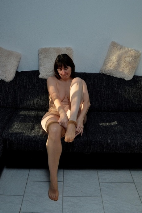 mature pantyhose art porn gallery