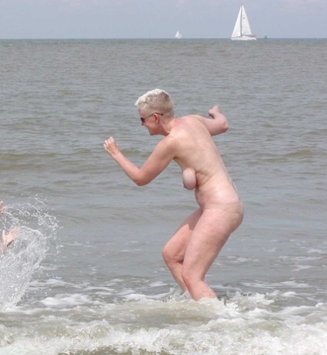 spiaggia matura adulto libero gallerie