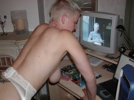lingerie met kort haar top pornografisch foto's