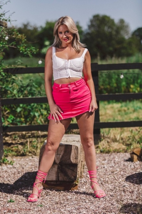 blonde skirt beautiful porn photos