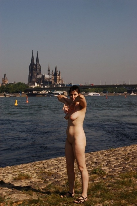 granny beach sexy nudes img