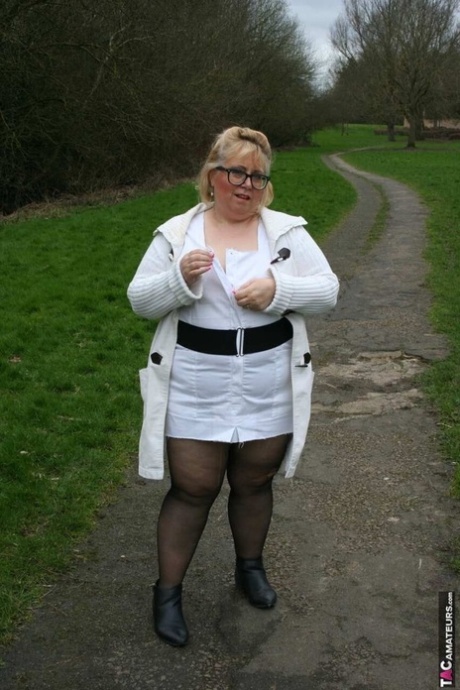 bbw pantyhose adult picture