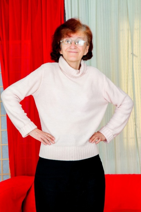 skinny granny porn archive