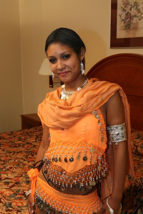 indisk milf gratis nøgen arkiv