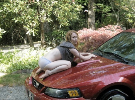 Nicki Blue pornographic model pic