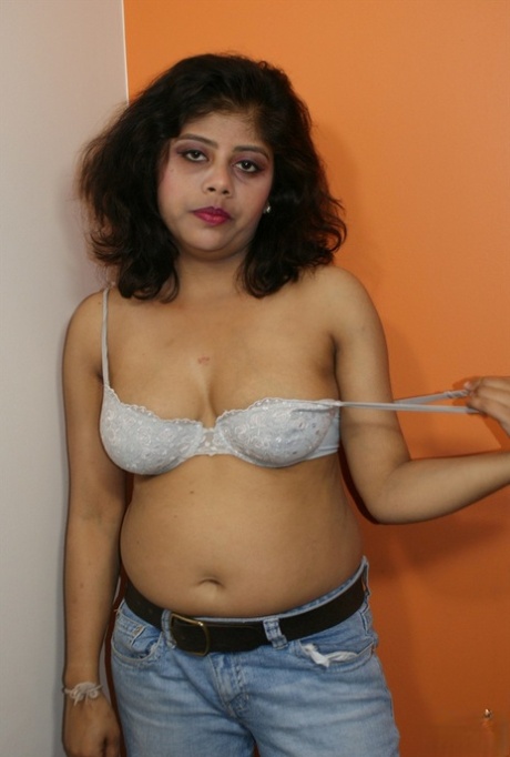 Indiase grote tieten behoorlijk pornografisch galerij