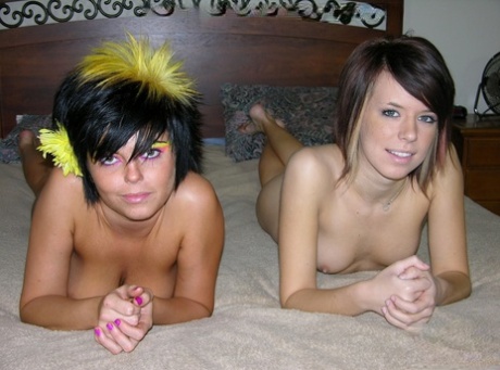 emo free naked picture
