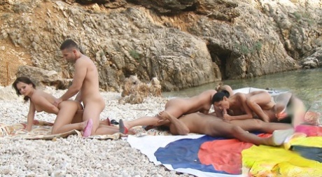 sesso in spiaggia libero nudo galleria