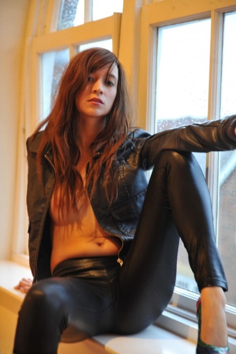 leather leggings sexy nudes pics