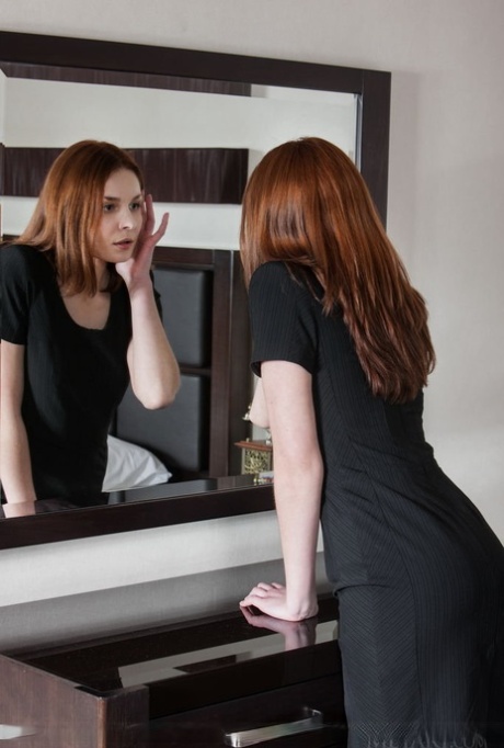 Vika Nymph pretty actress pics