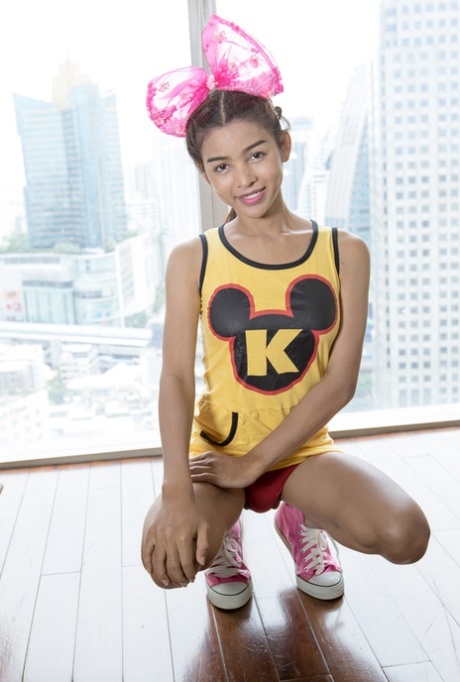petite ladyboy chaud gratuit photo