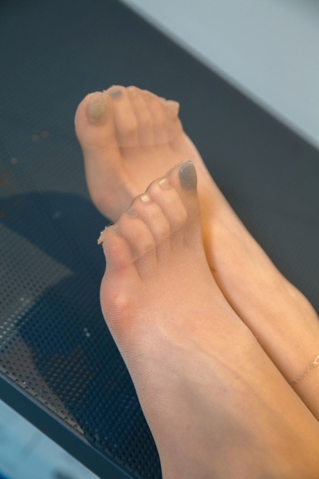 feet close up free porn pic