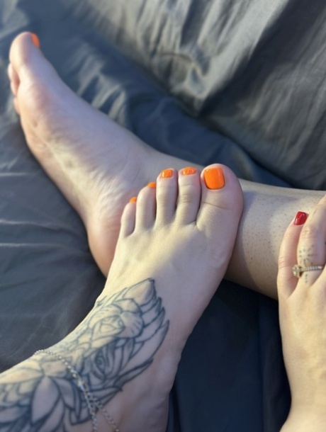 feet close up free naked pics