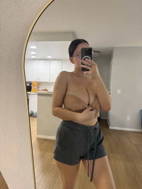 big tits selfie sex archive