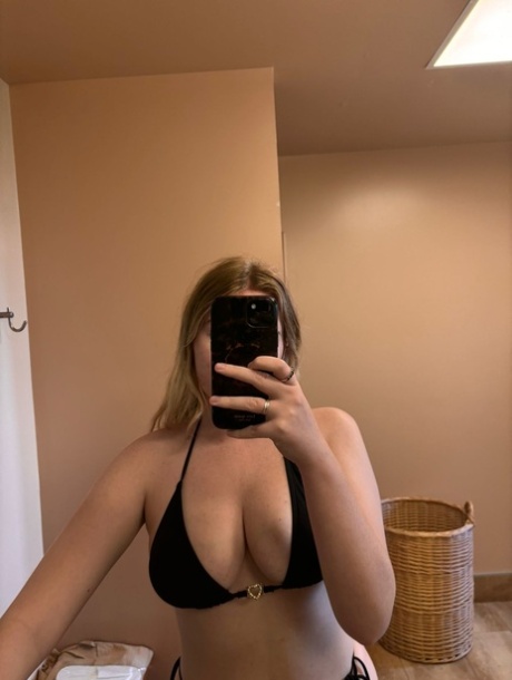 blondynka selfie wysokiej jakości za darmo zdjęcie