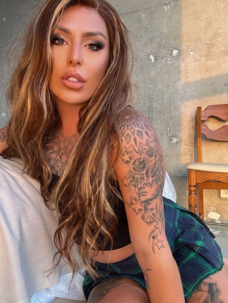 vacker shemale exklusiv porr foto