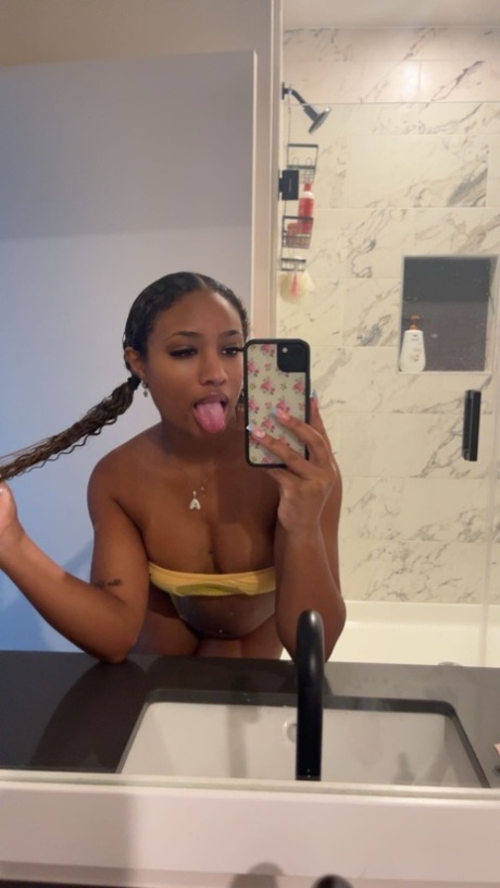 ebony thick thighs free xxx image