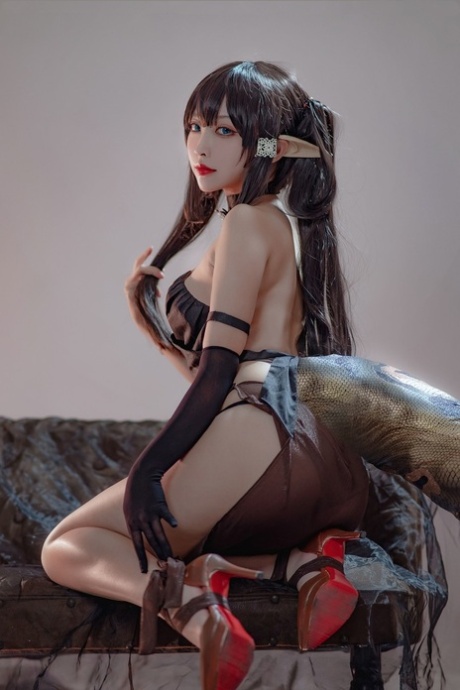 asiatiska höga klackar perfekt sex bild