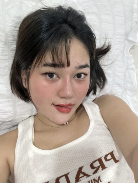 asiatico con i capelli corti hd sexy immagine
