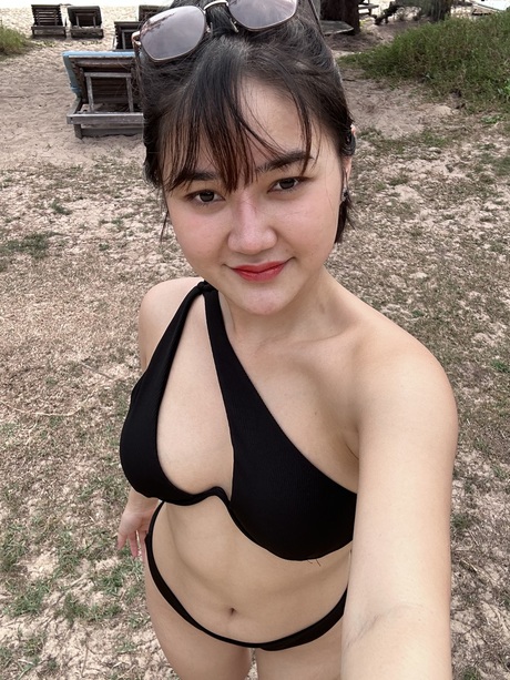 asiatisk bikini xxx perfekt foto