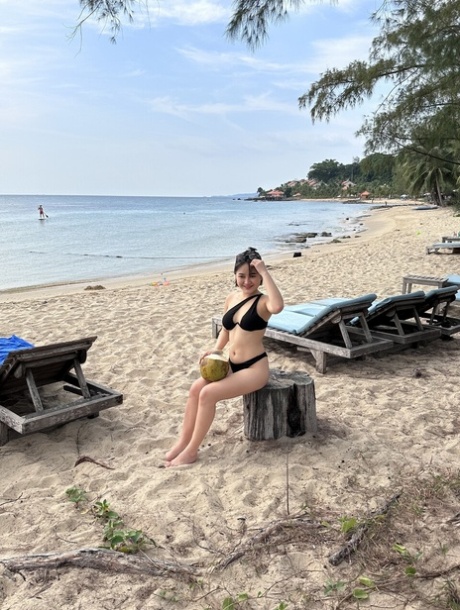 asian bikini pretty pics