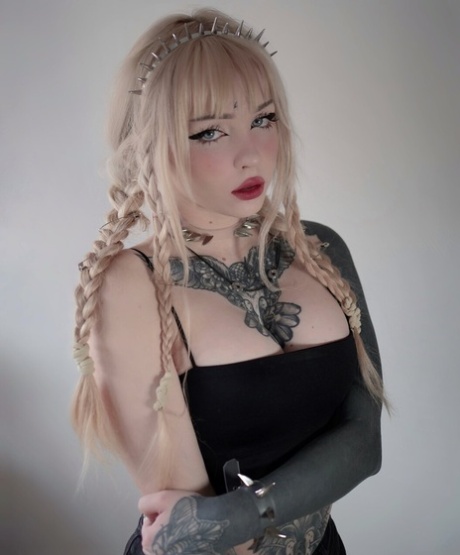Cosplay Pics Galleries