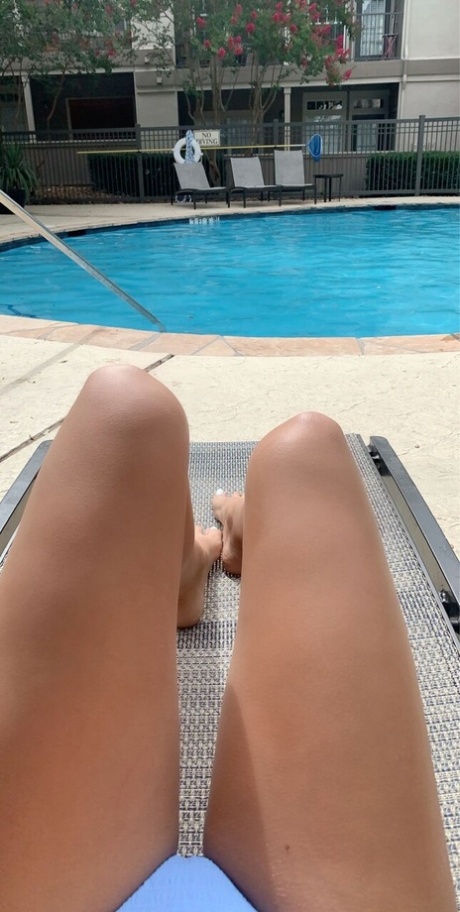 teen legs beautiful naked photos