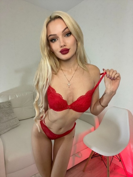 czerwona szminka hd dorosły archiwum