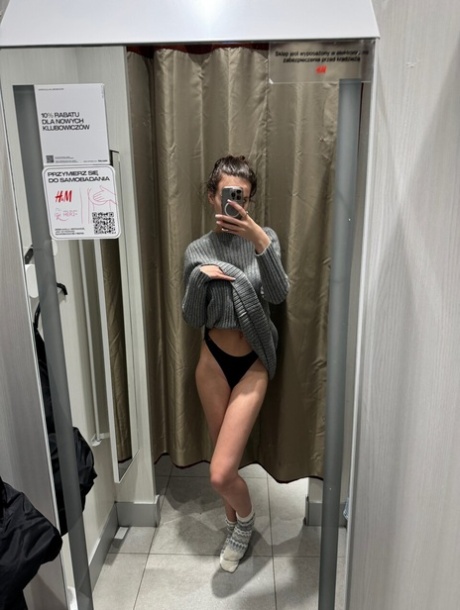 skinny babe hot nude archive