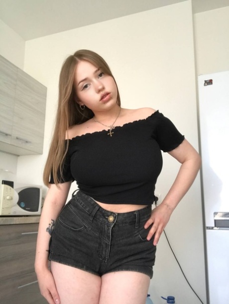 tight shorts sexy nudes image