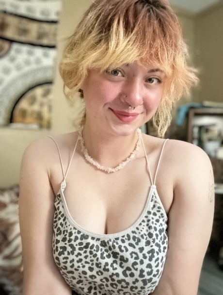 chubby amateur hot pics