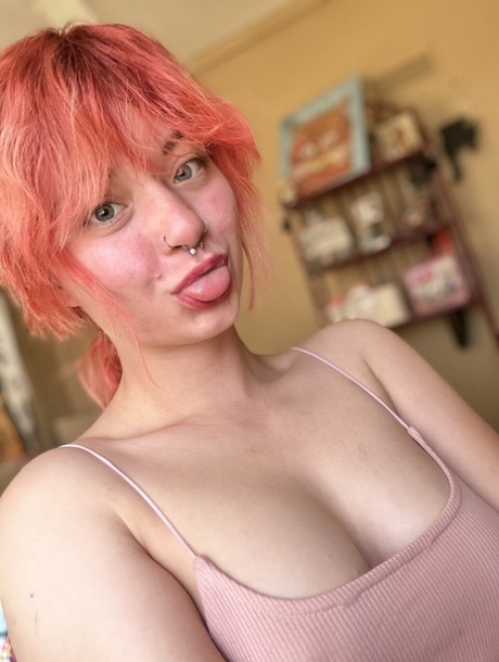 chubby babe erotic pics