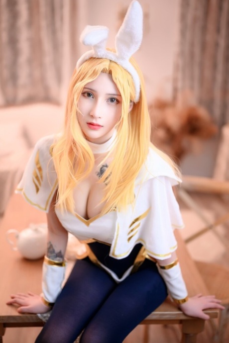 cosplay aux gros seins sexe de haute qualité photos