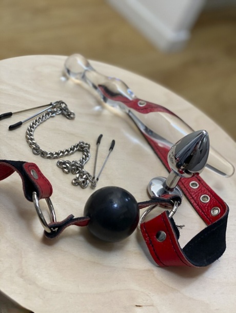 tiener bondage behoorlijk volwassen foto