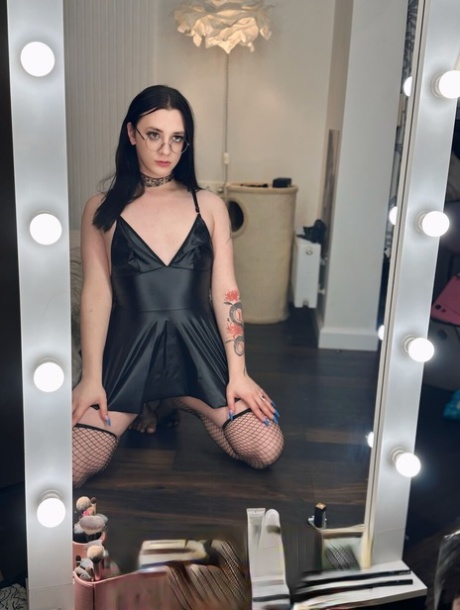 amateur shemale hot nude photo