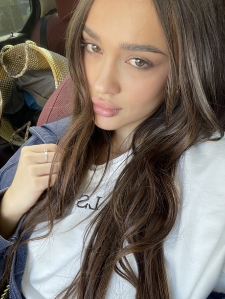 amateur teen selfie naked img