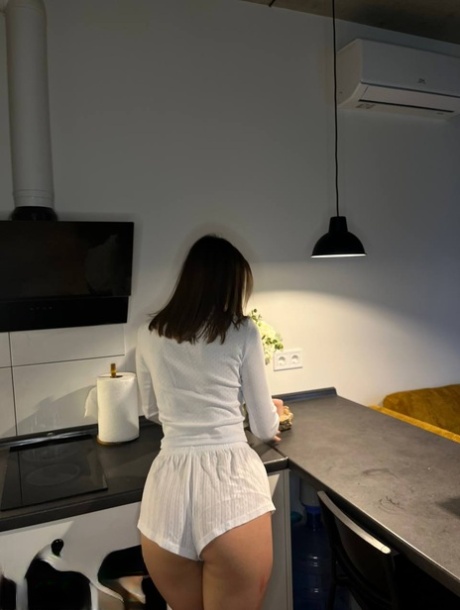 short butin sympa xxx photo