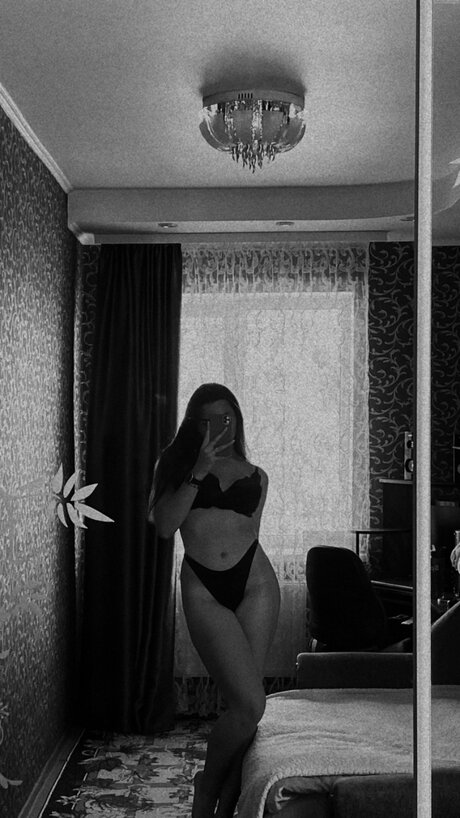 homemade selfie exclusive pictures