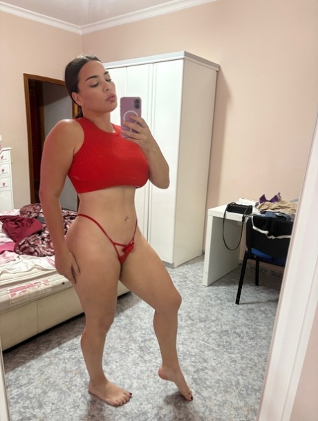 latina solo xxx galleries